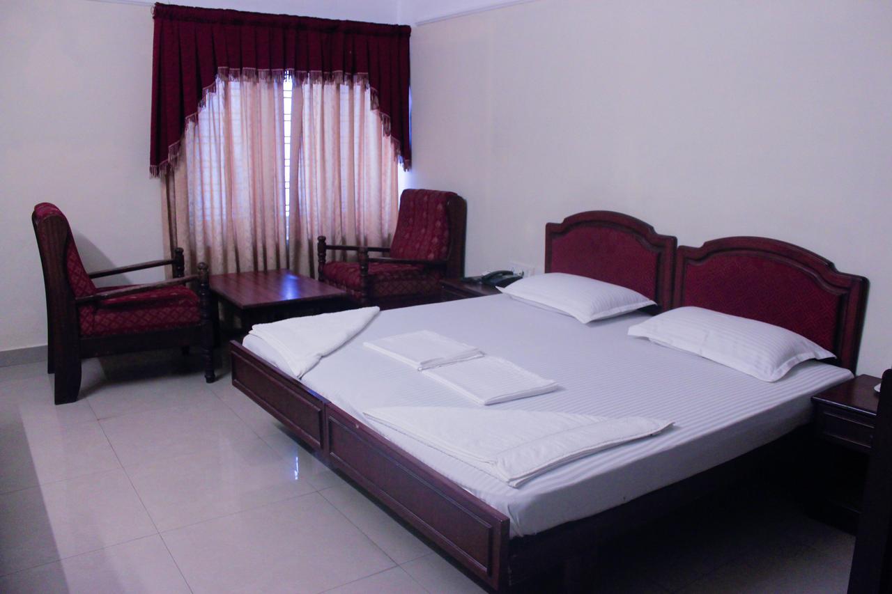 Hotel Keerthi Thiruvananthapuram Exterior foto