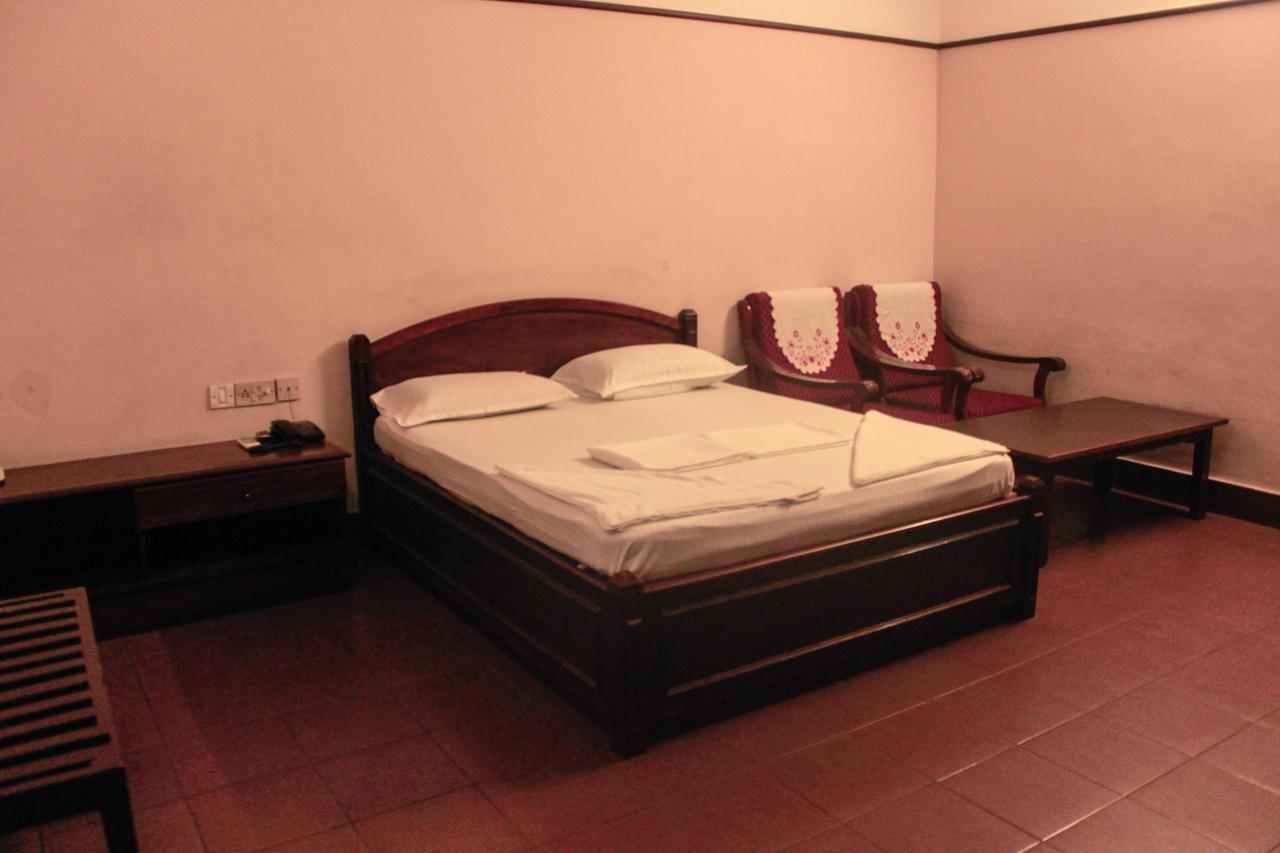 Hotel Keerthi Thiruvananthapuram Exterior foto
